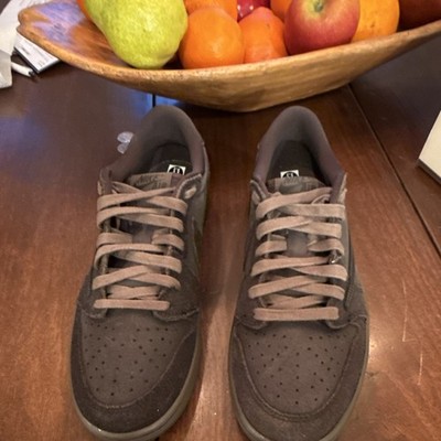 Travis Scott Velvet Brown Pristine Condition Worn Once Size 9.5 Men s Box