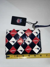 Patri ts NFL Womens Wristlet Wallet New With Tags 5.5” x 3.5”