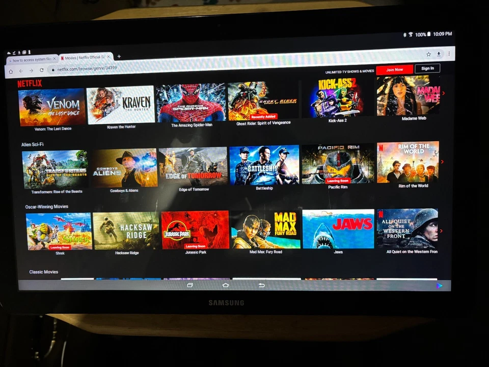 Samsung Galaxy View SM-T670 32 GB, Wi-Fi 18.4 in - Black  - Image 2 of 4