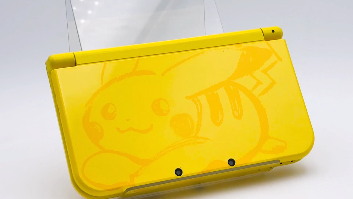 Nintendo New 3DS XL LL Pikachu Yellow Edition Japanese Version