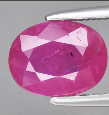 Zertifizierter roter Rubin 1,83 Karat