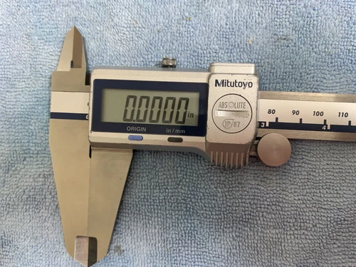 Mitutoyo 500-764-20 digital caliper 0-12"