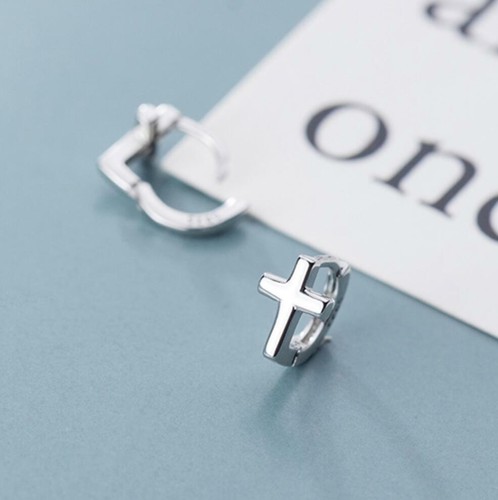 Pendientes pequeños de aro abragie de plata esterlina 925 de cruz lisa para hombre unisex A1194-S - Imagen 2 de 4