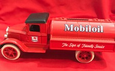 1931 Hawkeye Coastal Tanker Truck Bank Mobile Oil Mobiloil Ertl Die-Cast