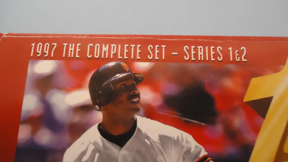 NUEVO SET COMPLETO DE BÉISBOL TOPPS 1997 SERIE 1 Y 2 ABIERTO DE FÁBRICA 495 tarjetas Foto 2 de 4