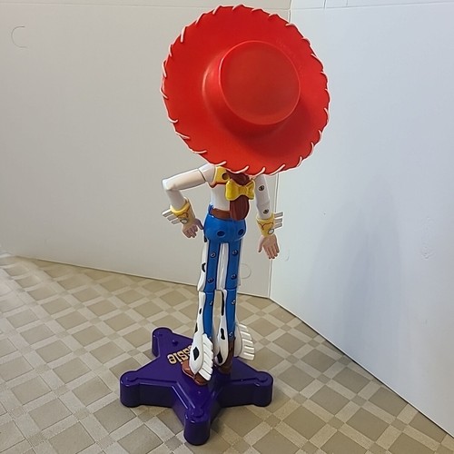 Disney Pixar Toy Story 2 Jessie Poseable Cowgirl Talking Sheriff Star Base Stand - Picture 4 of 12