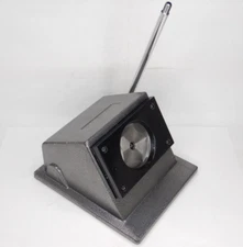 70MM Manual Credit PVC Card Punch Round Die Cutter Badge Maker Cutting Machine