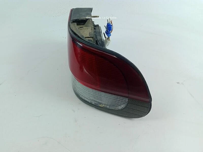 22020579 piloto trasero derecho para SUBARU LEGACY II (BD) 2.2 I 1994 20198053 - Imagen 2 de 4