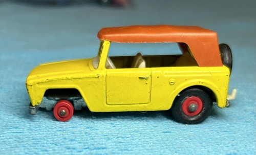 Vintage Matchbox Car 1969 Lesney England #18 Yellow Field Car Jeep SNS0114 - Picture 4 of 8