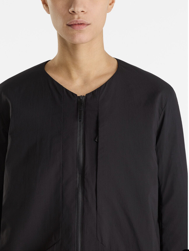 Giacca donna isolata Arc'teryx Veilance Cosine taglia small $400 nuova con etichette