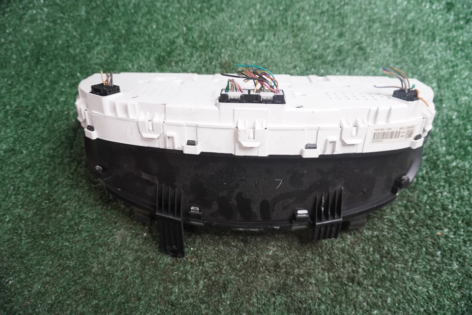 2011 HYUNDAI SANTA FE Speedometer Gauge Cluster OEM 940110W030CA UNK MILEAGE - Imagem 2 de 3