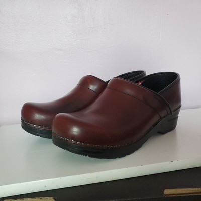 sanita women's professional cabrio clog