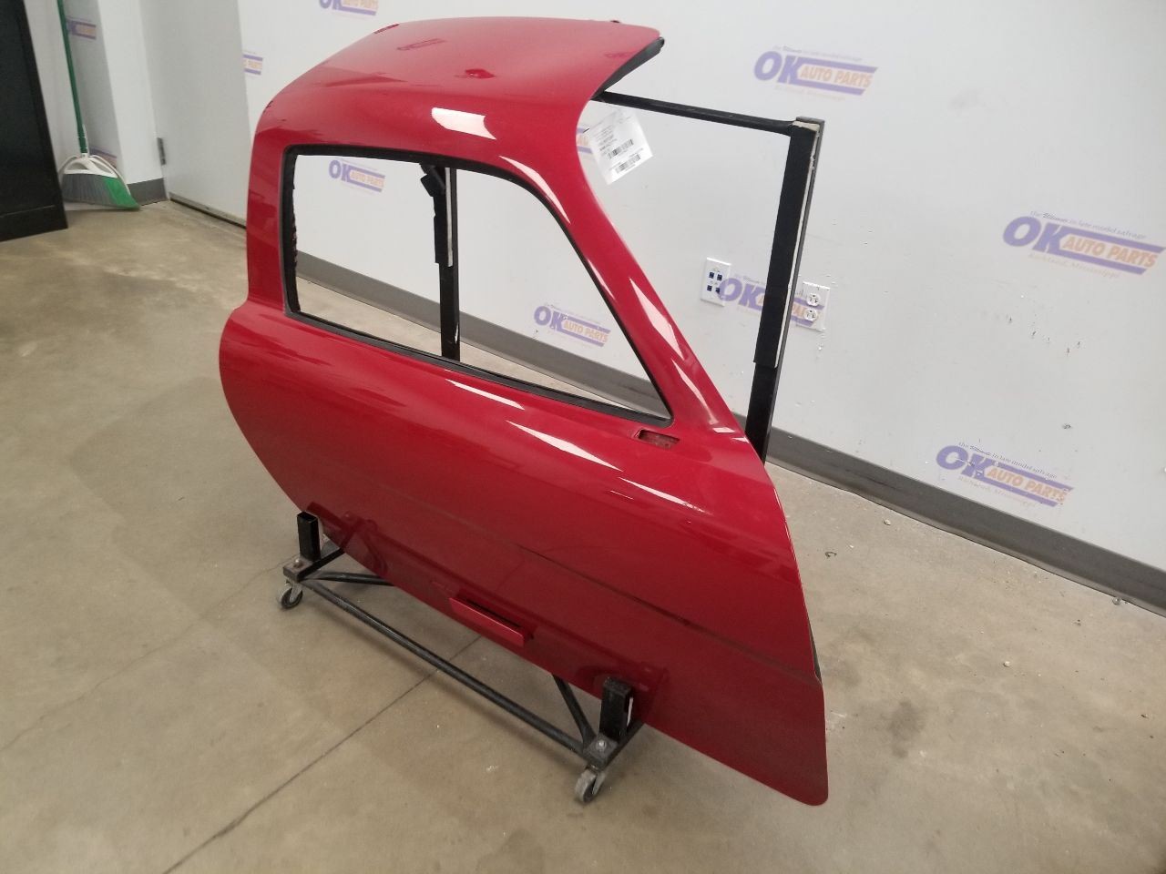 11 MERCEDES BENZ SLS AMG C197 DOOR ASSEMBLY RIGHT PASSENGER RED