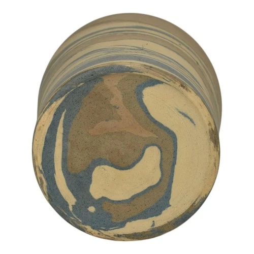 Niloak Mission Swirl 1910-24 Vintage Hand Made Art Pottery Tan Blue 8" Vase