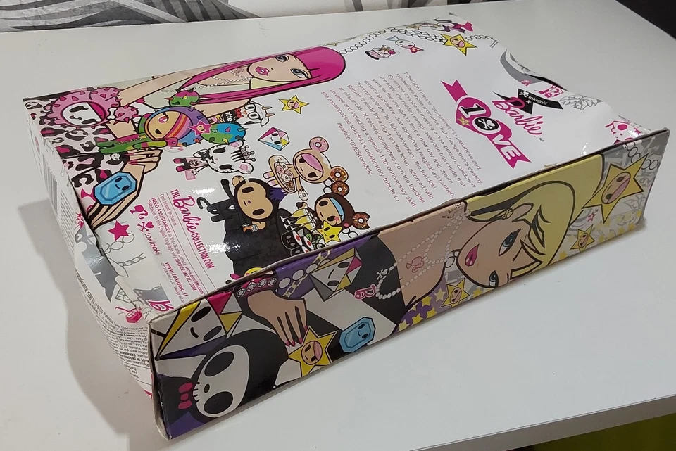 Barbie Tokidoki 10th Anniversary Black Label CMV57 NRFB New Damaged Box Complete - Photo 3/4