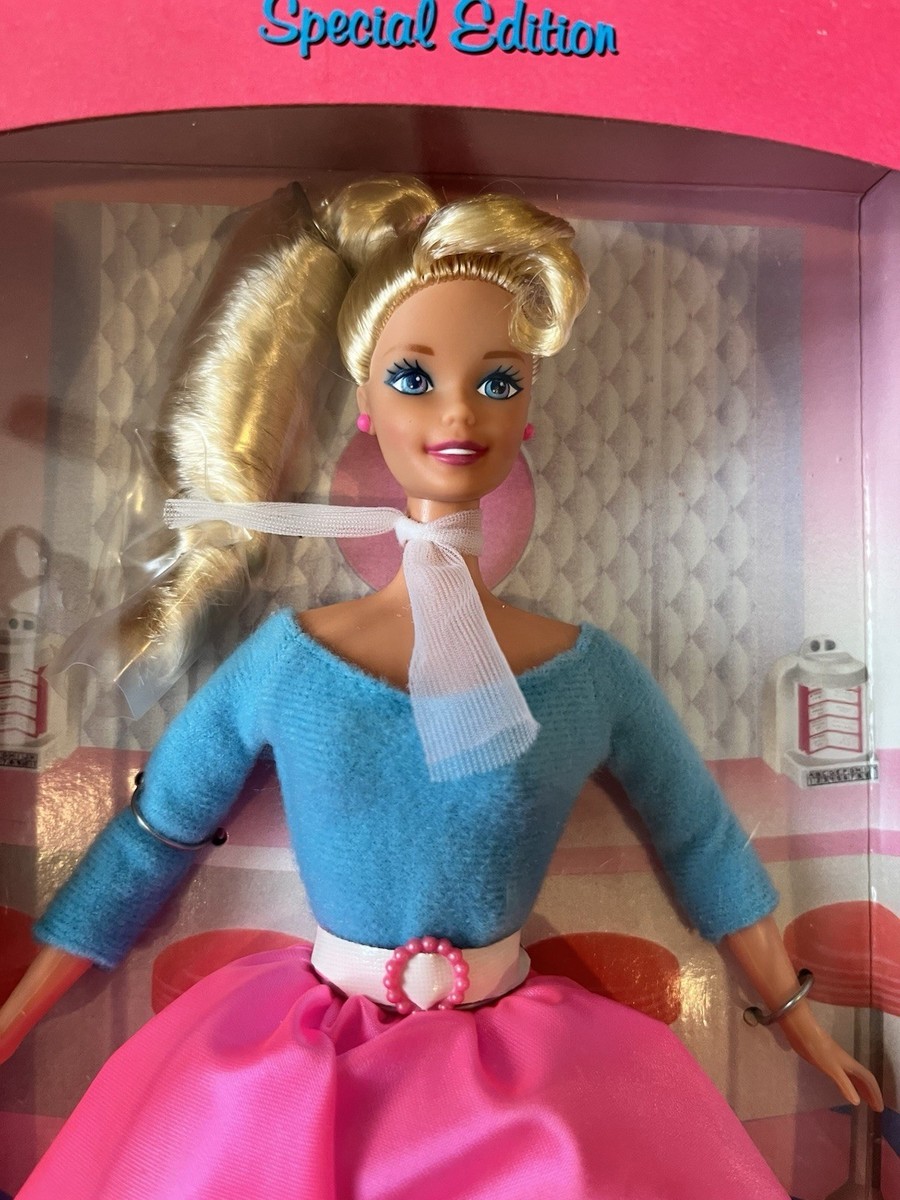 50年代 60年代 college doll Vintage 1996 Fifties Fun Barbie By Mattel W/pink Poodle Skirt