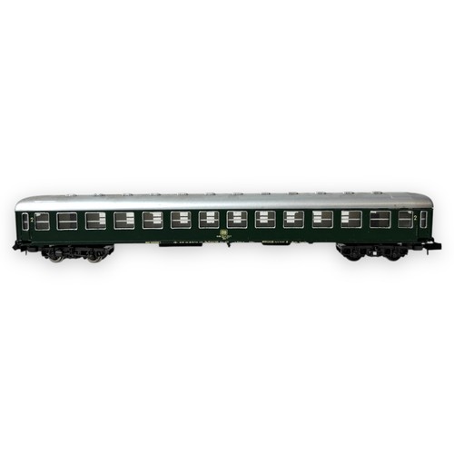 Escala N · Atlas 2683 · Vagón de tren rápido, 2. Clase, Büm 234, 4 ejes, verde | Zustand: Gebraucht