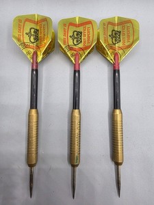 Vintage Set of Darts With Gold Flights - 15g
