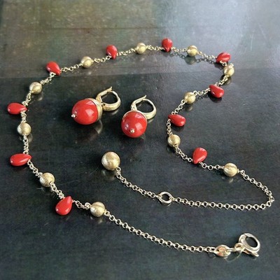 Gepunzt STERLINGSILBER 925 vergoldet rote Koralle Tropfen Perle Halskette Ohrringe Set
