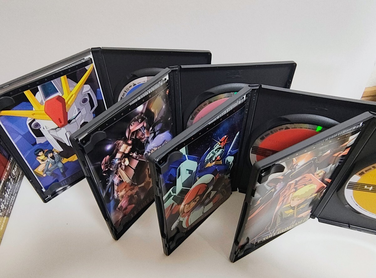 ガンダム　dvd box mobile suit 1 2 Mobile Suit Z Gundam Memorial Box Set Part 1 & 2 Blu Ray