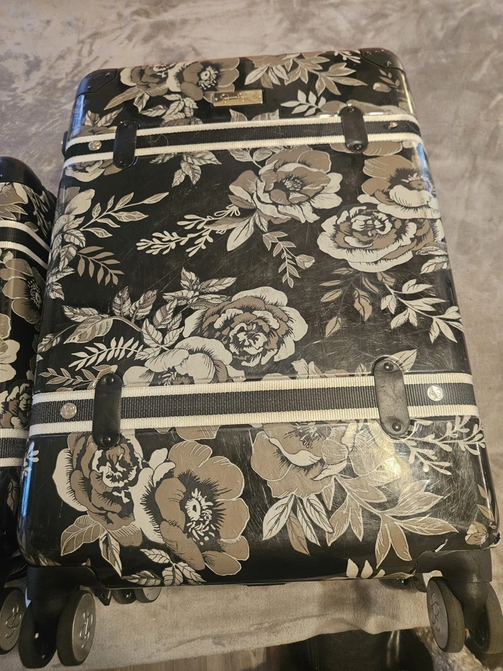 Jessica Simpson 24" And 29" Luggage Pink PINEAPPLE Hardside Suitcase Tropical - Image 3 of 4