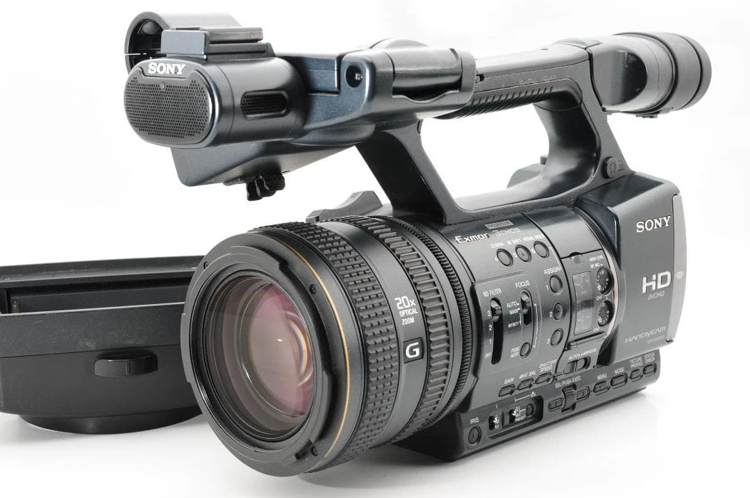 プロ向けモデル！ SONY ビデオカメラ HDR-AX2000 HDR-AX2000 | デジタルビデオカメラ Handycam ハンディカム | ソニー