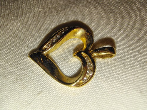 14k Yellow Gold Heart Pendant With 10 Small Diamonds 2.3g - 第 6/7 張圖片