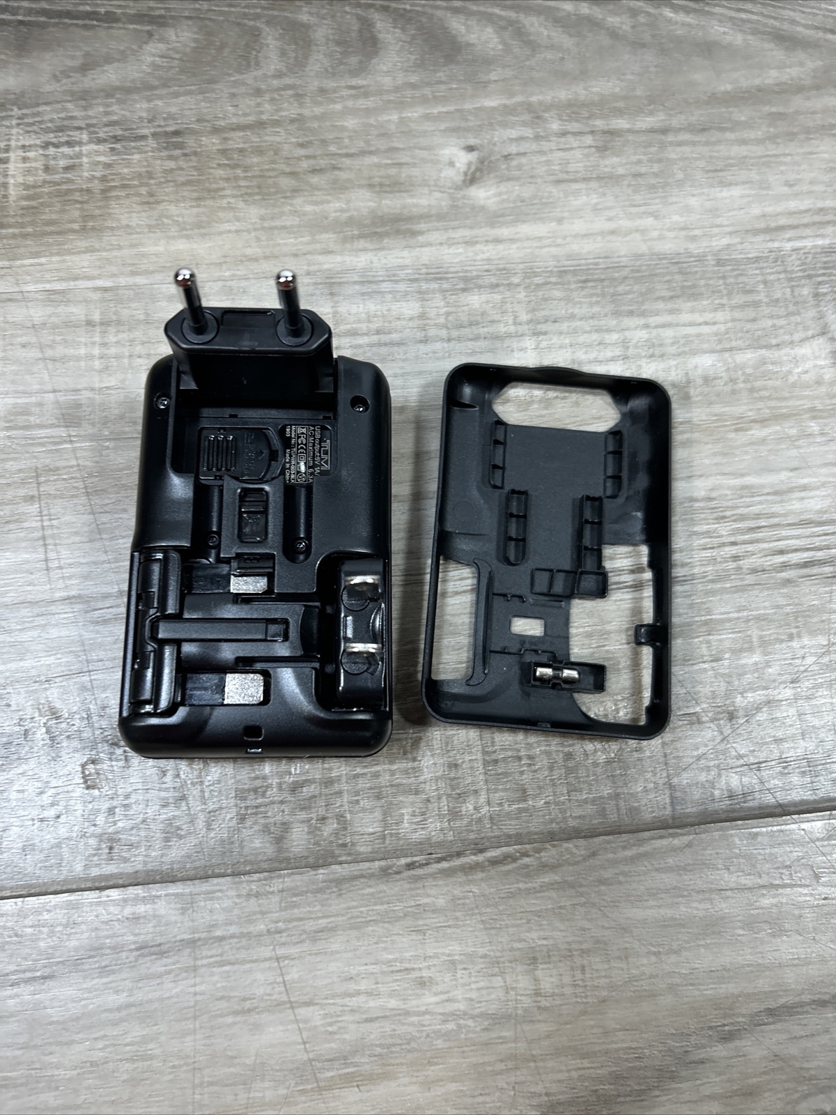 TUMI Universal USB 4 Port Power Adapter eBay