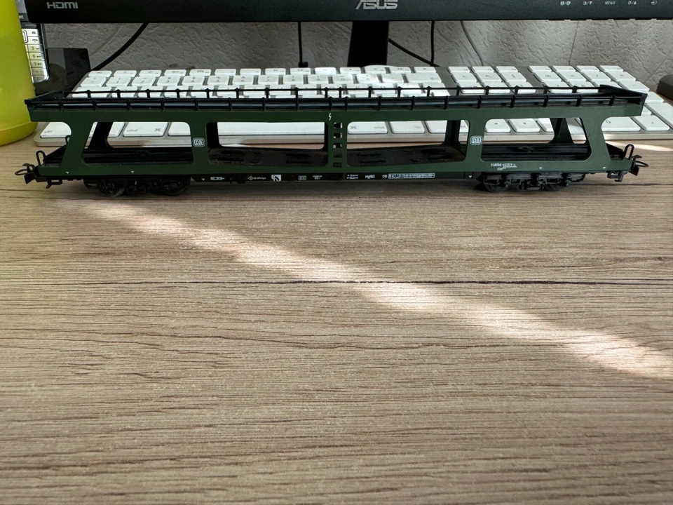 Märklin H0 4084 Autotransporter guter Zustand ohne Fahrzeuge
