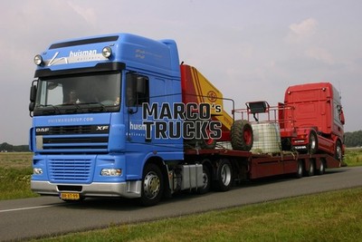 LKW Foto DAF XF Schwerlasttransporter Niederlande blau huisman delivers H #i2ct