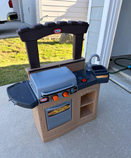 Little Tikes Kitchen Set Playset Grill  Sink Running Water Brown Plastic