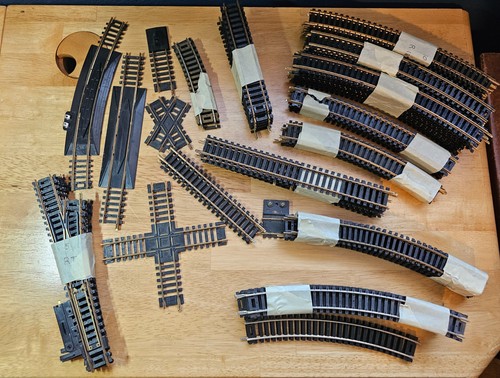 *READ* Mixed Lot of Over 90 Pieces Used HO Scale Track Pieces Layout Scenery
