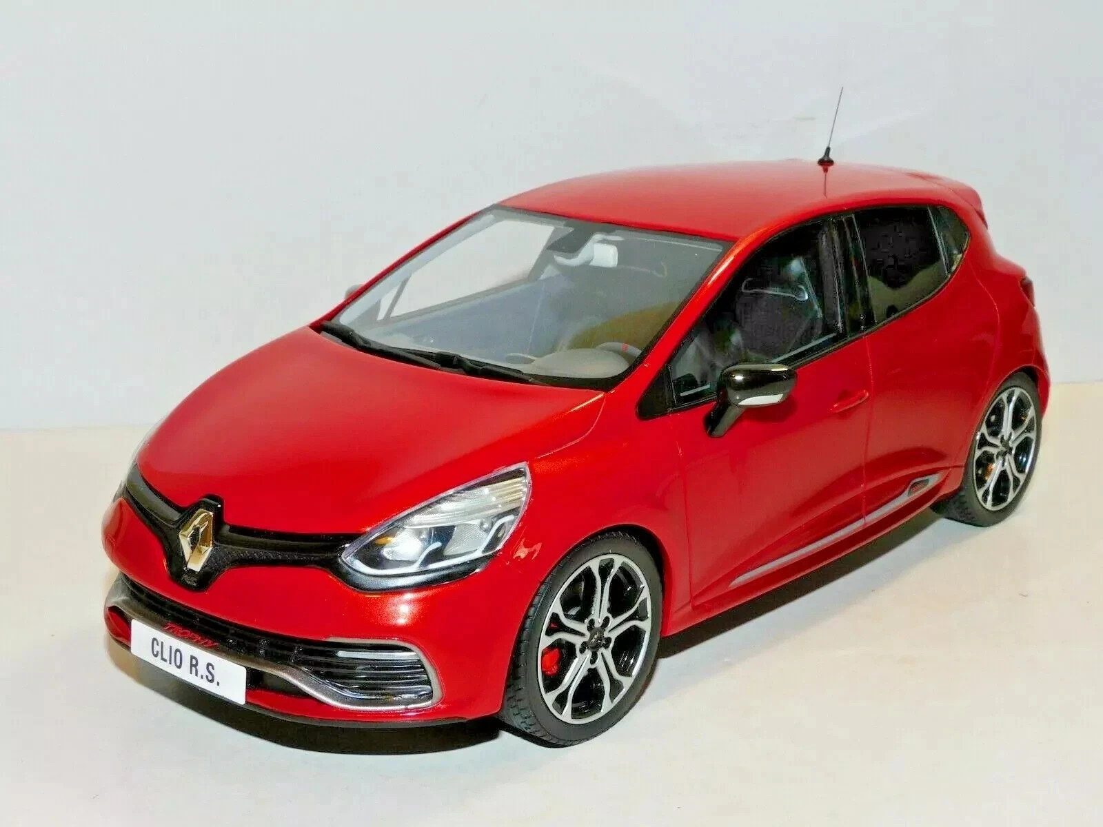 OTTO MODELS RENAULT CLIO 4 RS TROPHY 220 EDC METALLIC RED  1/18 SCALE OT926