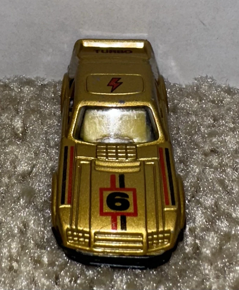 Supreme Años 80 Nº Ford Zakspeed 406 Ford Mustang Saltando Dorado Hong Kong 1/65 Fox Foto 2 de 4