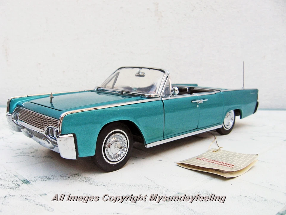 1961 LINCOLN CONTINENTAL CONVERTIBLE - L.E. of 1000 - FRANKLIN MINT - SCALE 1:24 - Immagine 2 di 4
