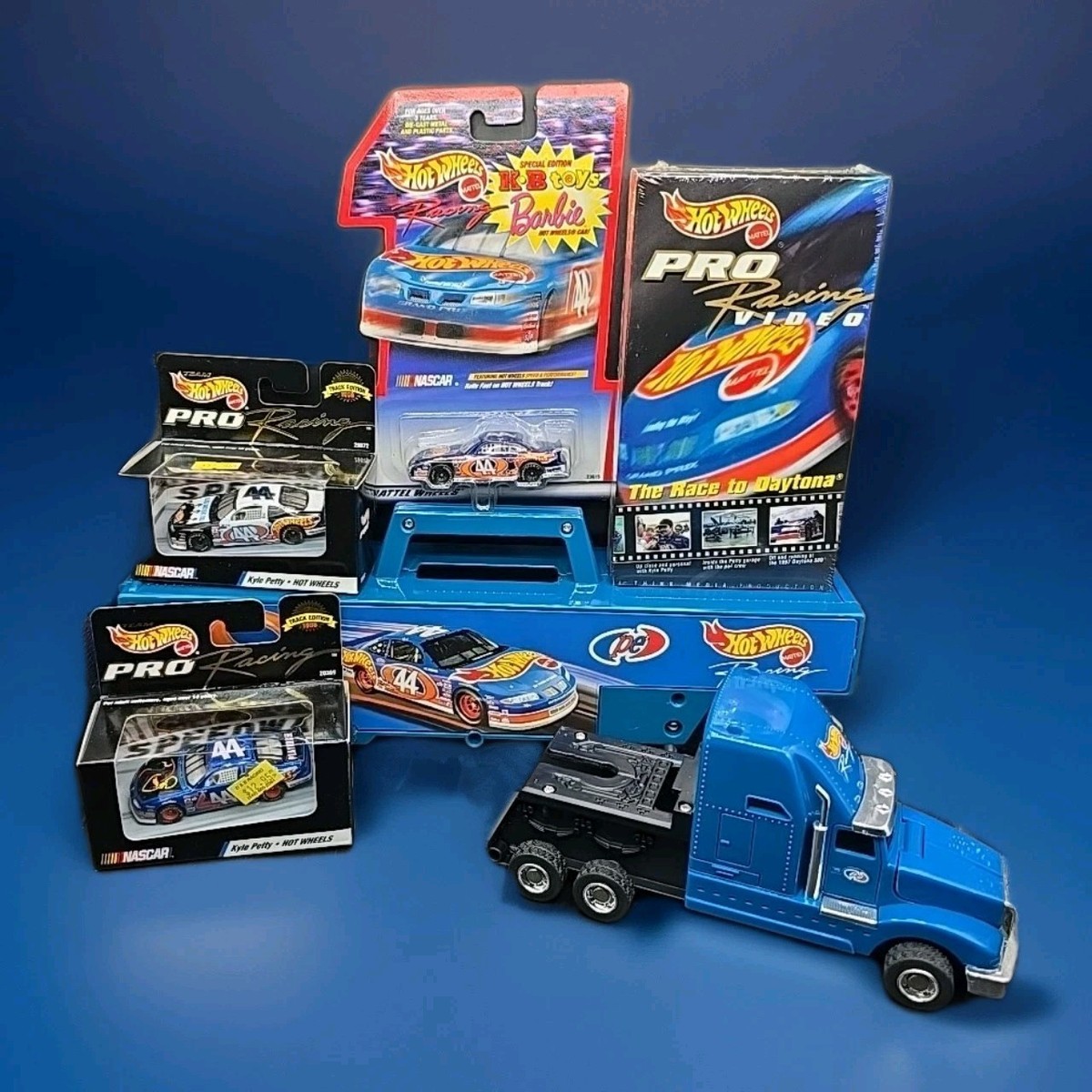 1990s Hot Wheels Kyle Petty Cargo Carrier 2 Track Edition & KB