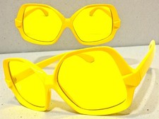 OVERSIZED EXAGGERATED Classic Vintage Retro Style SUNGLASSES Large Yellow Frame