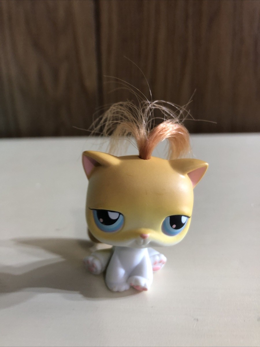 Littlest Pet Shop LPS #42 Sitting Cat Real Hair Yellow White Blue