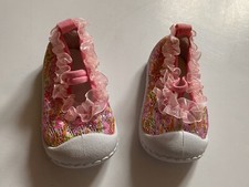 EUC Pre-owned BABY GIRLS SHOES SIZE 2