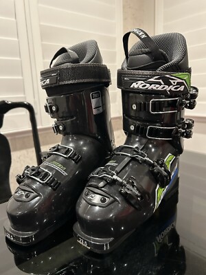 Nordica Ski Boots 23.5 Doberman Team 30mm  Brand New