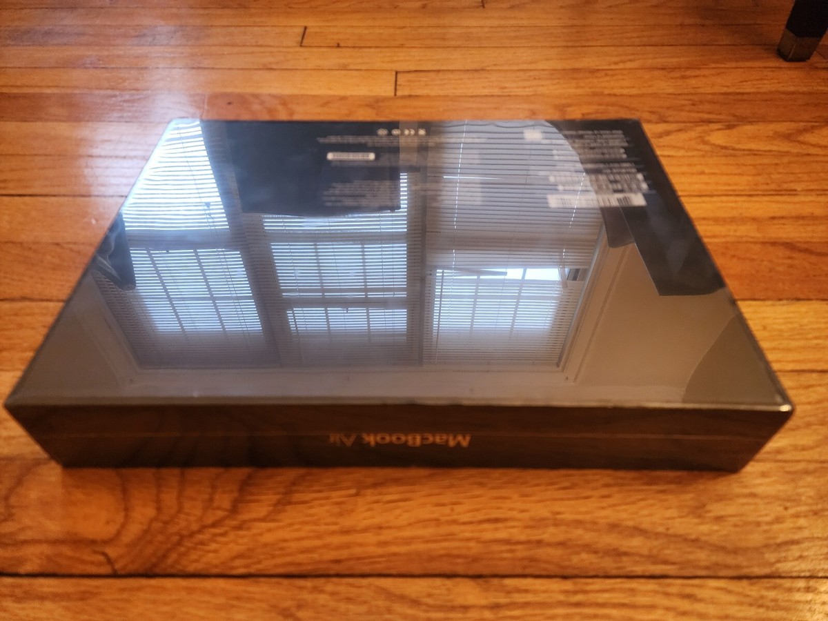 SEALED ORIGINAL FIRST GEN Apple MacBook Air A1237 13.3