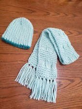 New,handmade handknitted 100 acrylic unisex toddler scarf and hat set-gift idea