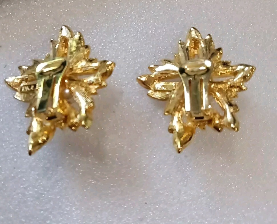 LARGE KENNETH J. LANE CRYSTAL RHINESTONE FAUX PEA… - image 6