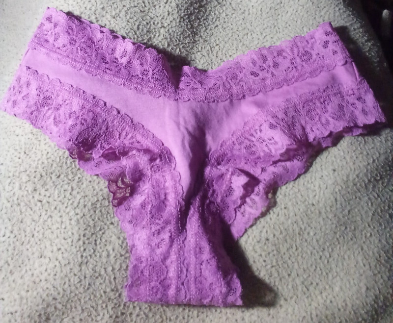 Victoria Secret Lt. Purple Cheeky Panty Size XS "NWT"