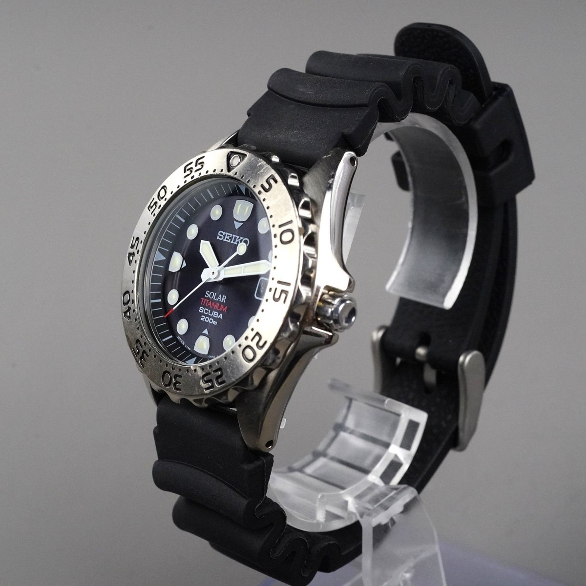 SEIKO SOLAR TITANIUM SCUBA V145-0AH0 DIVER Men's Watch 42mm New