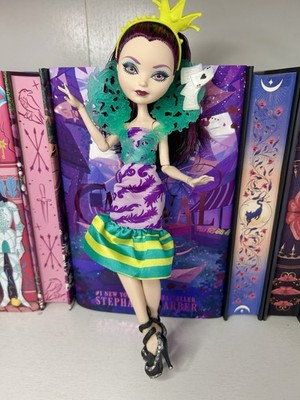 Ever After High Raven Queen Way Too Wonderland Playset Complete