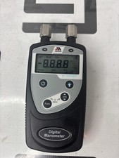 Meriam M1 Series ZM104-GN0100-2 Digital Manometer / Single Function Calibrator