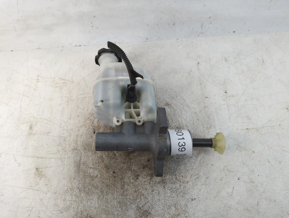 Cilindro maestro de freno Pontiac G6 2005-2007 FIRQZ Foto 4 de 4