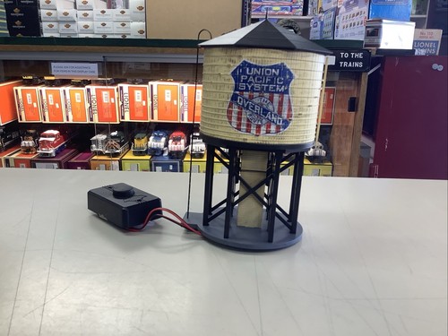 Torre de agua motorizada escala HO 1/87 Broadway Limited BLI 7924 con sonido | Condition: New