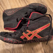 Men s Asics Aggressor  1 / Og Black with Red ...